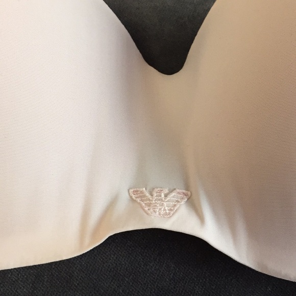 Armani Bra size 34c - Picture 2 of 8